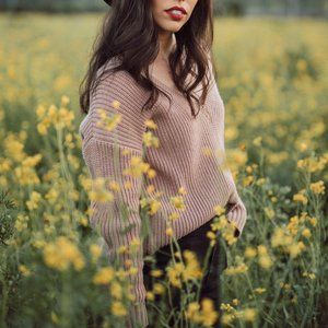 F21 Oversized Blush Vneck Sweater